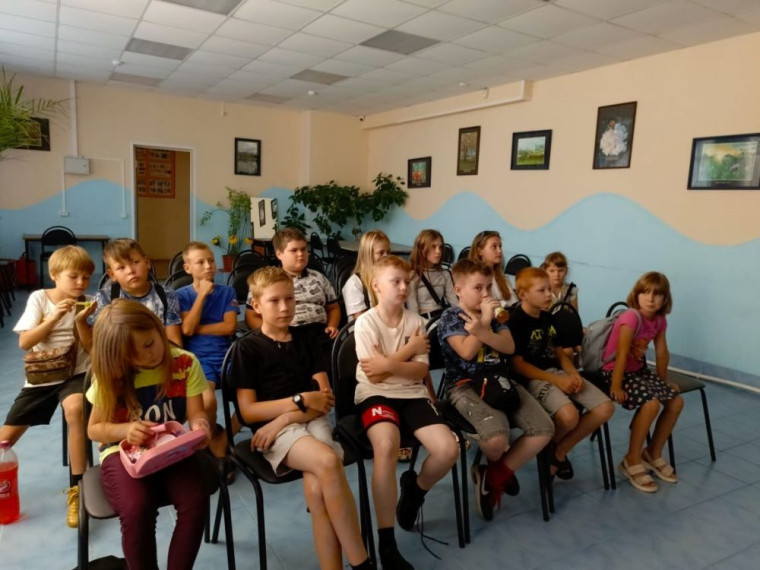 В рамках Всероссийской акции «Ночь кино - 2024» в клубе д.Филино прошёл показ фильма «По щучьему велению». В рамках Всероссийской акции «Ночь кино - 2024» в клубе д.Филино прошёл показ фильма «По щучьему велению».